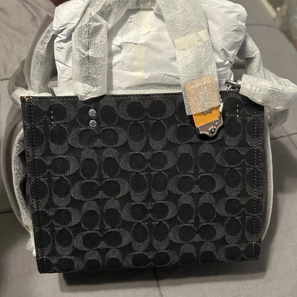COACH ROGUE 25 BLACK SIGNATURE DENIM NWT